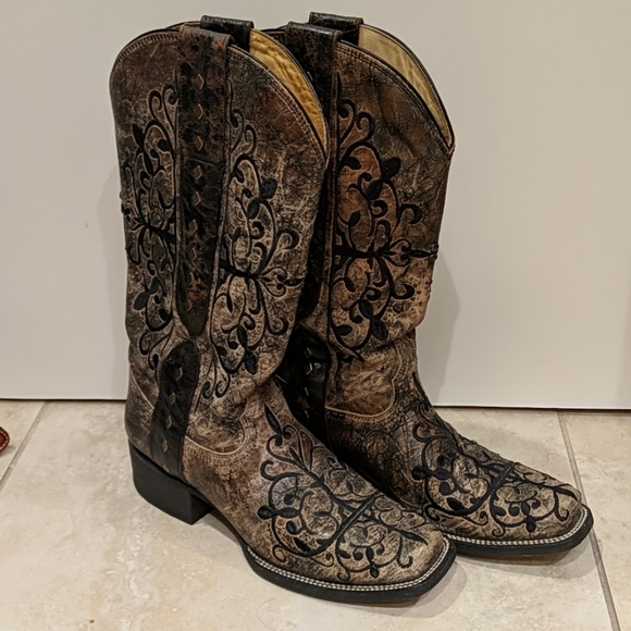 Corral Shoes - Corral Embroidered Square Toe Cowboy Boots
